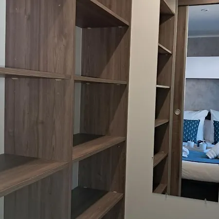 Réveillez La Belle Au Bois Dormant - Moderne, Confort&linge Inclus