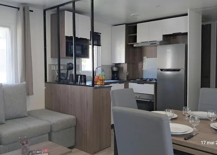 Reveillez La Belle Au Bois Dormant - Moderne, Confort & Linge Inclus *