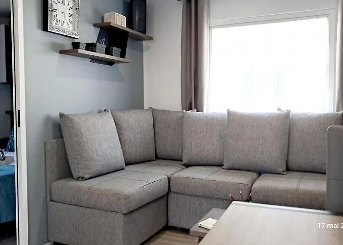 Camping Reveillez La Belle Au Bois Dormant - Moderne, Confort & Linge Inclus *