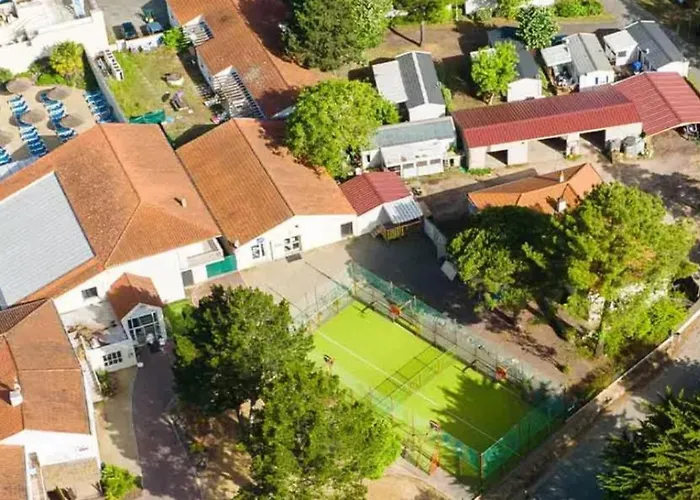 Reveillez La Belle Au Bois Dormant - Moderne, Confort & Linge Inclus