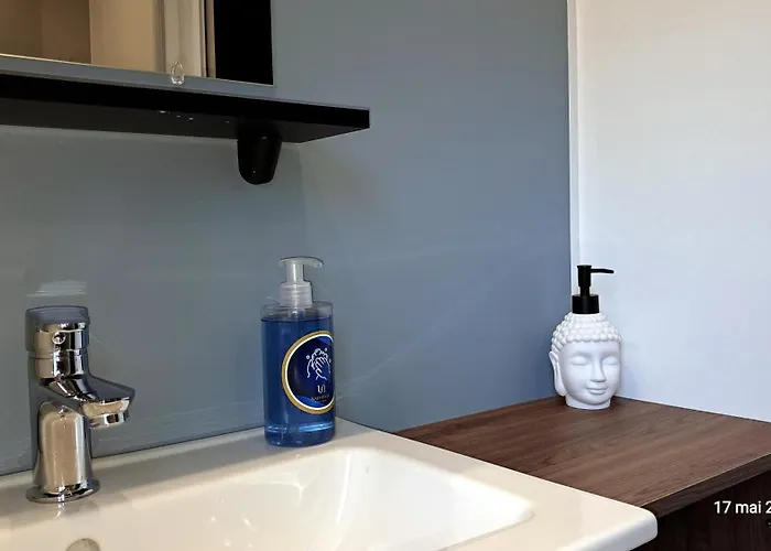 Reveillez La Belle Au Bois Dormant - Moderne, Confort & Linge Inclus Camping