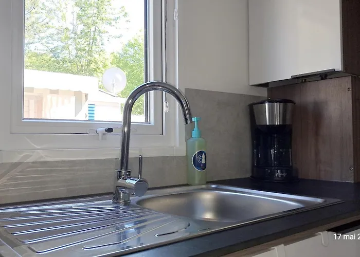 Reveillez La Belle Au Bois Dormant - Moderne, Confort & Linge Inclus *